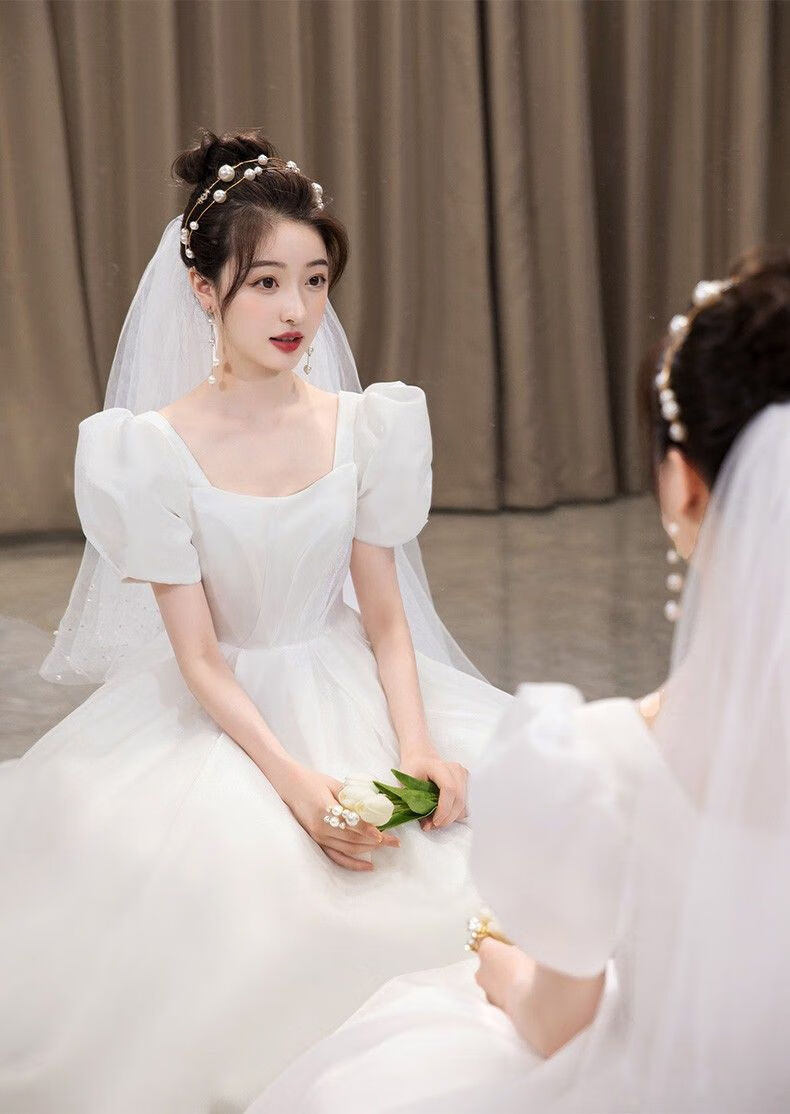 cken孕妇婚纱新款新娘主婚纱大码遮孕肚缎面简约法式公主风大拖尾033