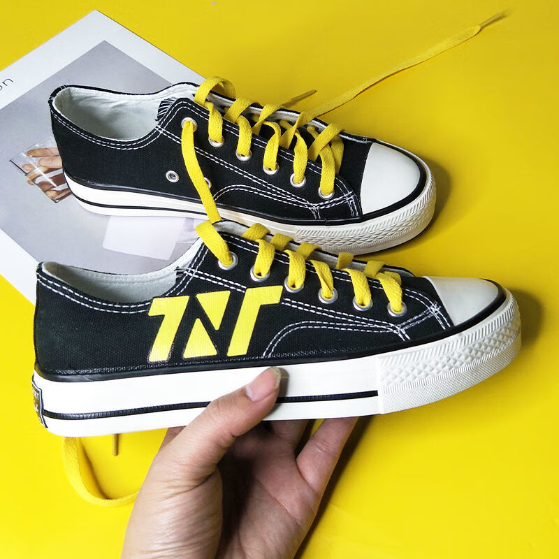 tnt时代少年团同款鞋透气帆布鞋刘耀文丁程鑫周边学生板鞋子黑色爱心