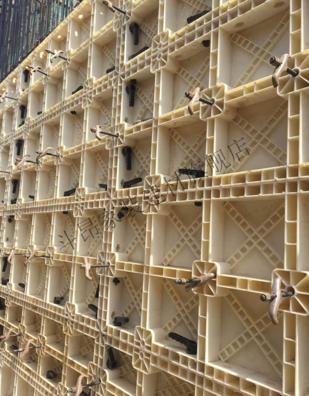 斗昂现浇塑料塑钢模板模具挡墙涵洞框架梁水渠挡土墙管廊混凝土水沟