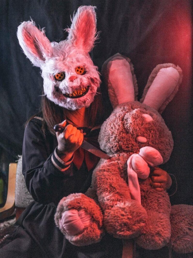 恐怖兔人的照片图片