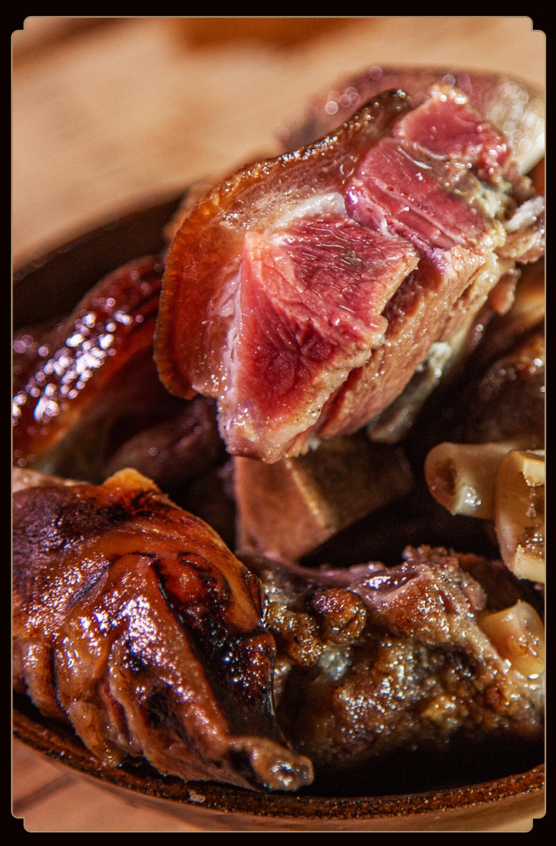 黑猪腊肉四川农家特产腊猪腿自制烟熏整只正宗猪腿黑猪6斤整支猪腿6斤