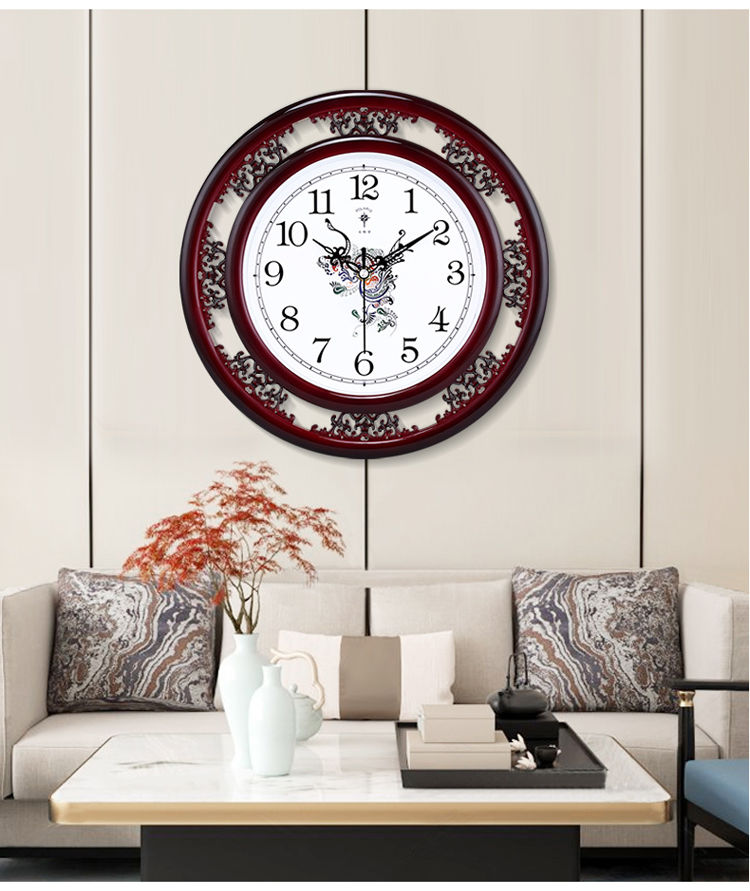 中式简约镂空雕花古典挂钟客厅书房仿古田园艺术石英钟红方彩盘33x