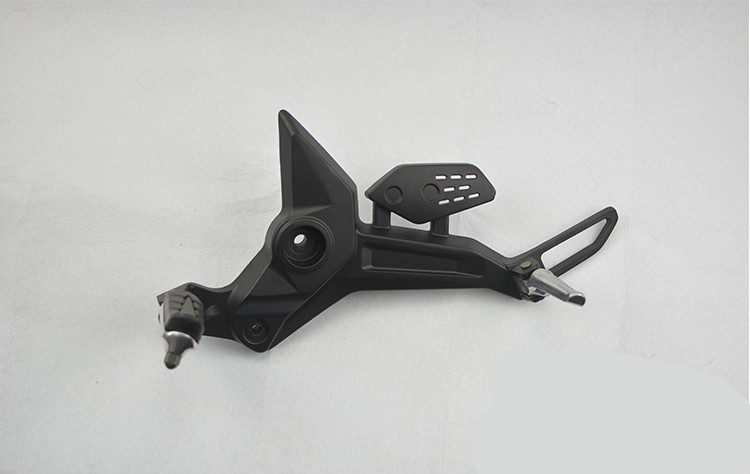 银钢摩托车脚踏板银钢国四电喷小怪兽摩托yg15023a前后左右脚蹬搁脚