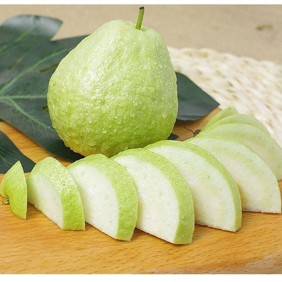 广东茂名新安新鲜芭乐白心番石榴清脆果园直供现摘 带箱5斤(精选中果