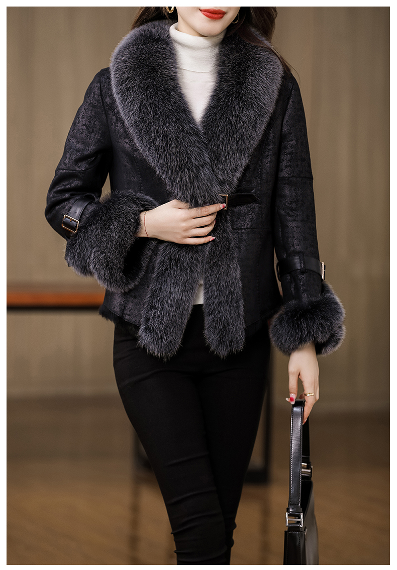 狮洛丹皮衣兔皮毛一体女装修身短款2021冬季时尚大狐狸毛领轻奢皮草