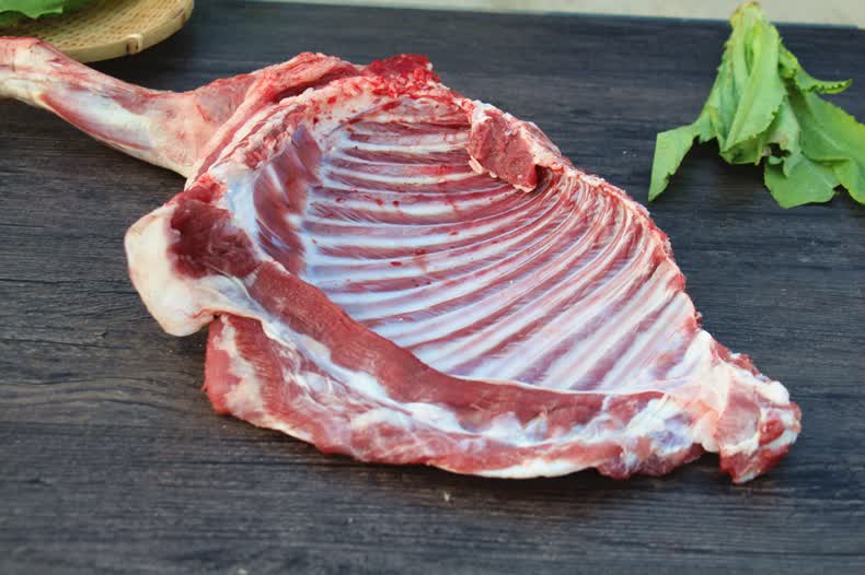 羊肉新鲜无皮羊腿羊前腿整只带骨羊后腿羊排烧烤羊腿生鲜香妮曼特羊前