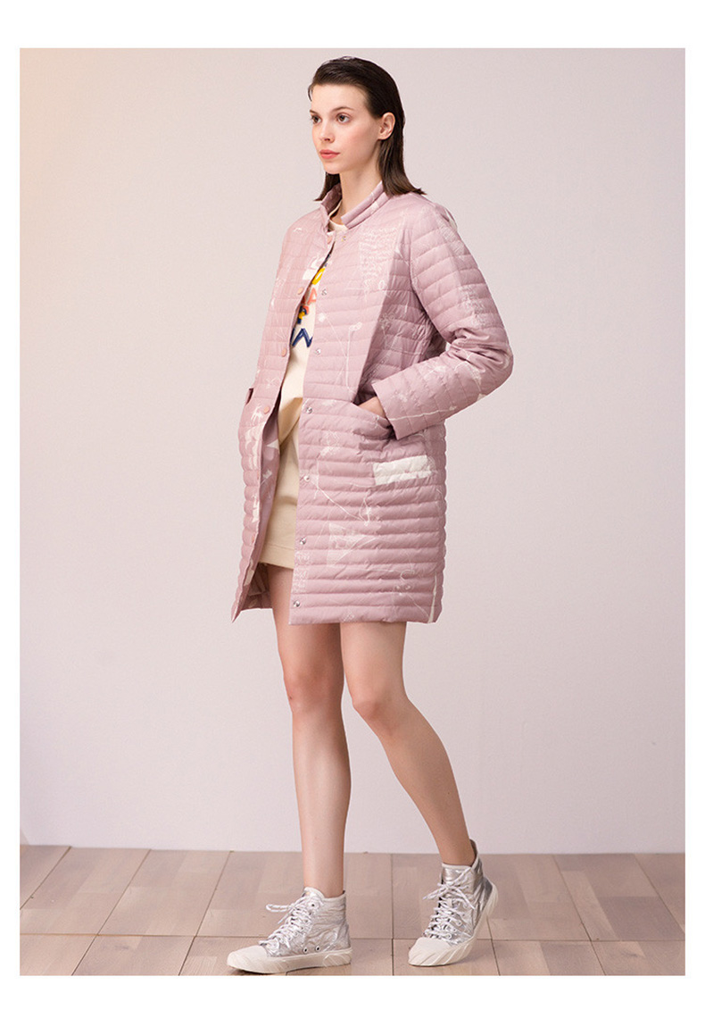 商场同款熙然冬季新款休闲印花立领中长款羽绒服女淡粉沙色s