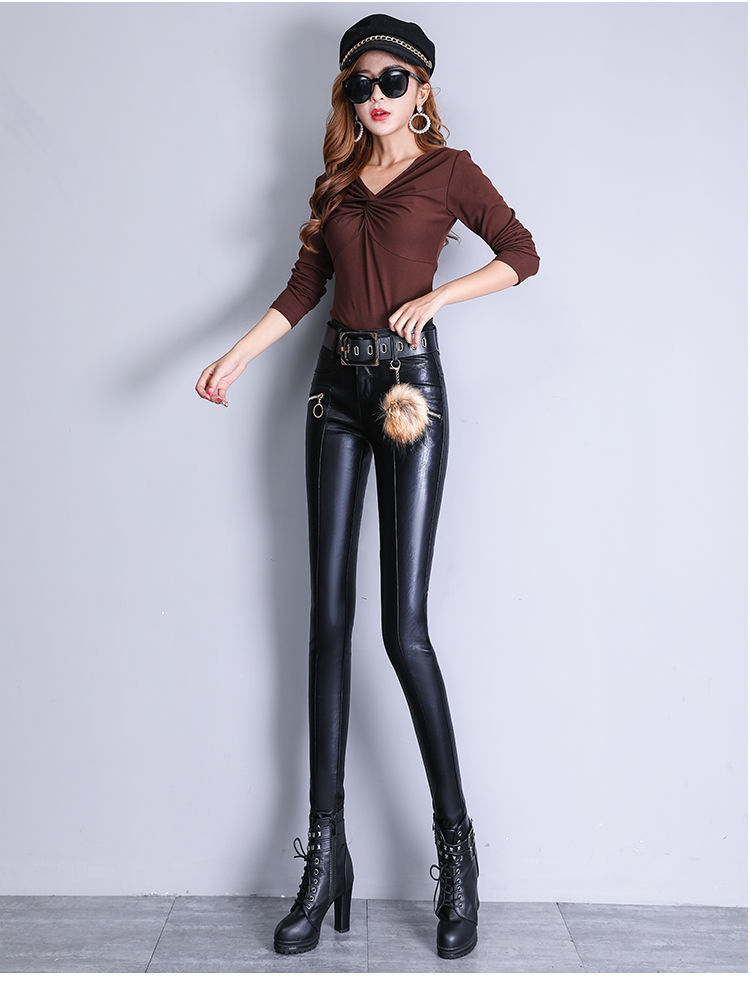 皮裤女2021新款高腰秋冬外穿pu皮紧身打底铅笔裤长裤不加绒配皮带s85