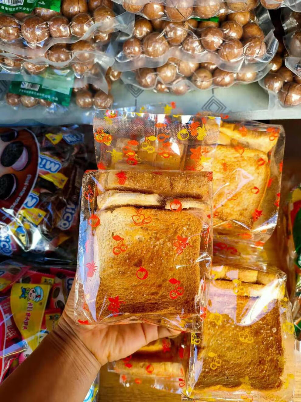夏天饮品缅甸进口美食大老板牌面包泡鲁达面包干京都24片