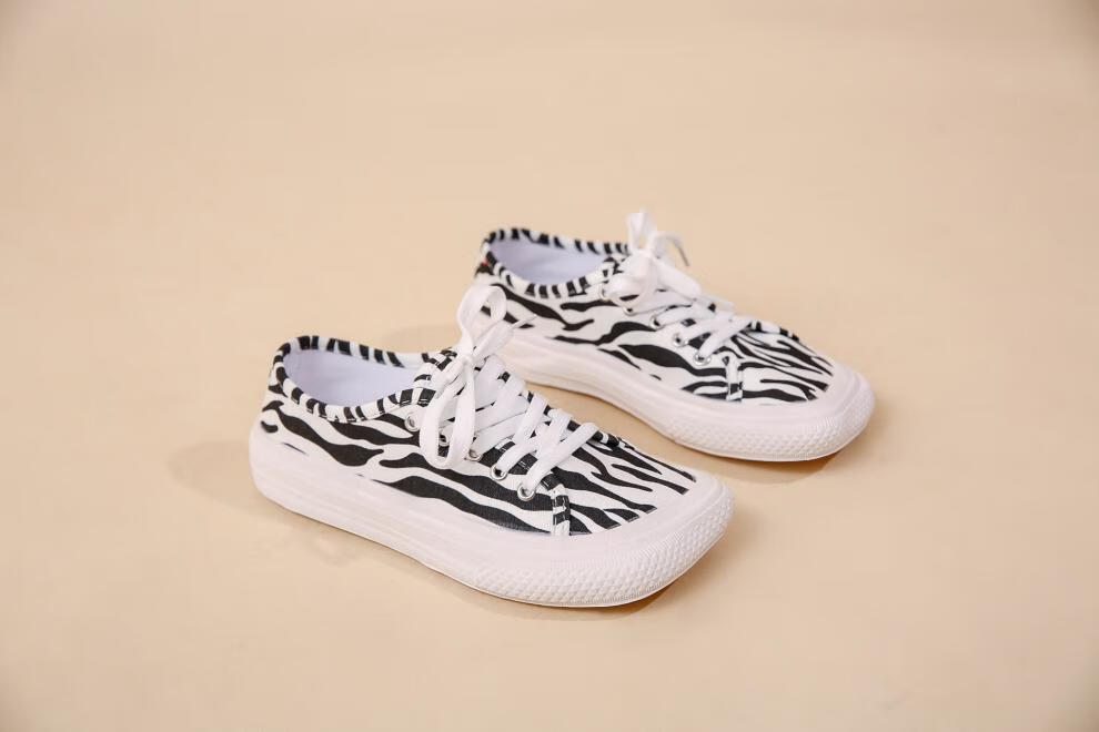 方头帆布鞋女年新款春夏季薄款大头丑萌憨憨平跟透气休闲鞋防滑耐磨