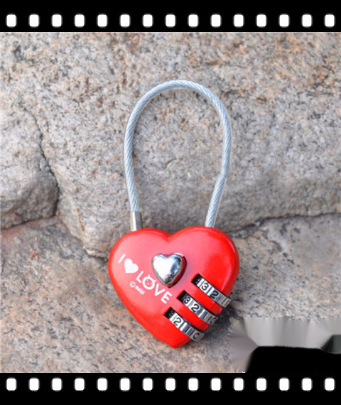 锁头挂锁礼物爱心密码锁小型金属挂锁钢绳密码锁头学生锁情侣心形锁