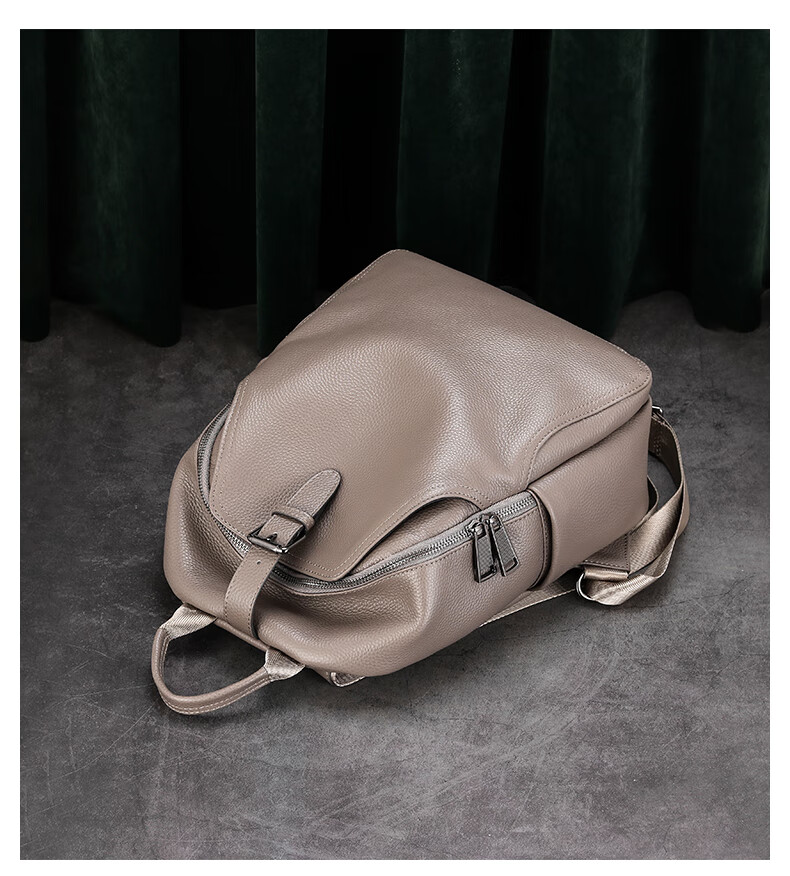 aiosc品牌轻奢双肩包女2021新款潮流真皮百搭背包通勤大容量双肩包