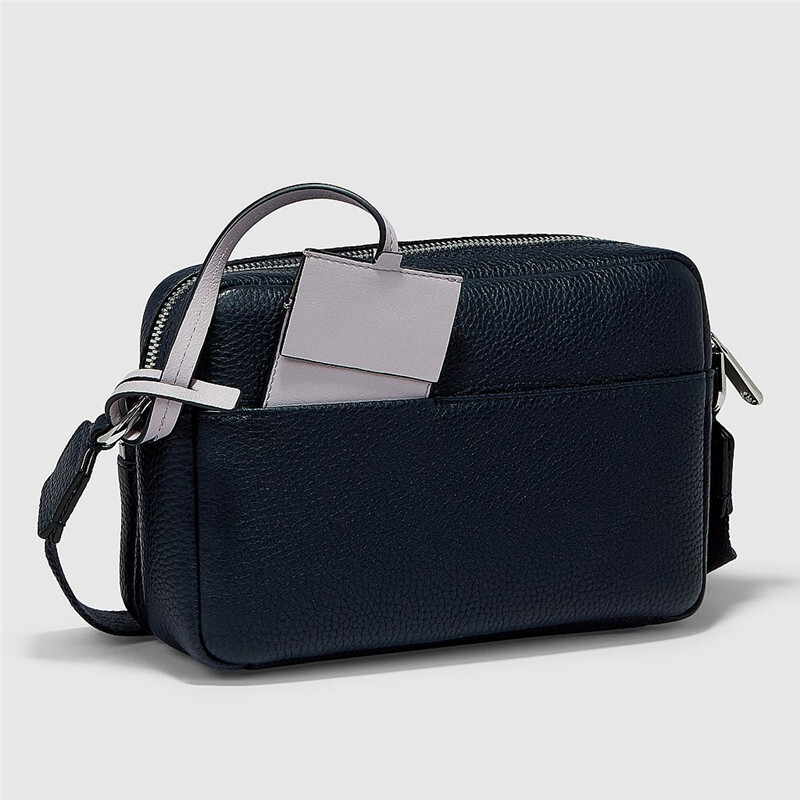 ecco相机包2021秋包包单肩斜挎包男包蓝色90897