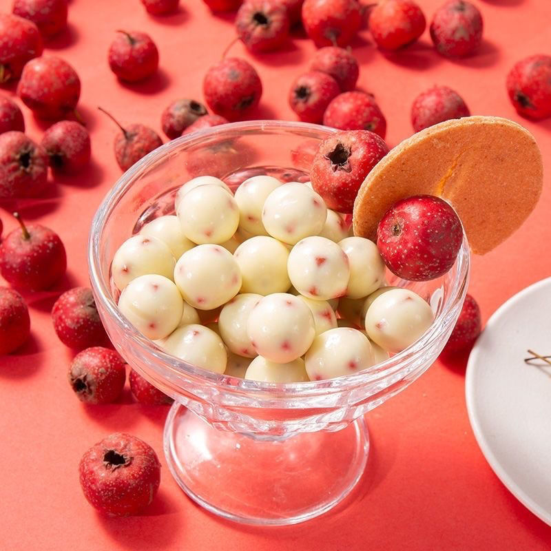 球休闲儿童零食小吃消食开胃食品网红夹心特卖礼包黑巧克力山楂味125g