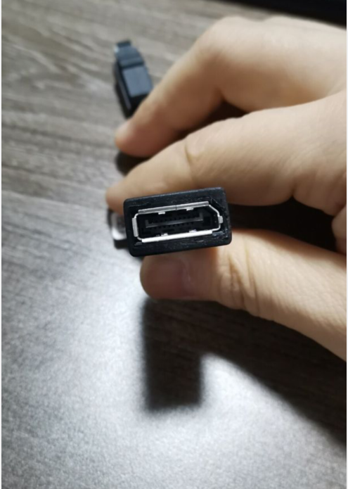 是小minidp转大dp母口适用于配备有mini displayport接口的笔记本或台