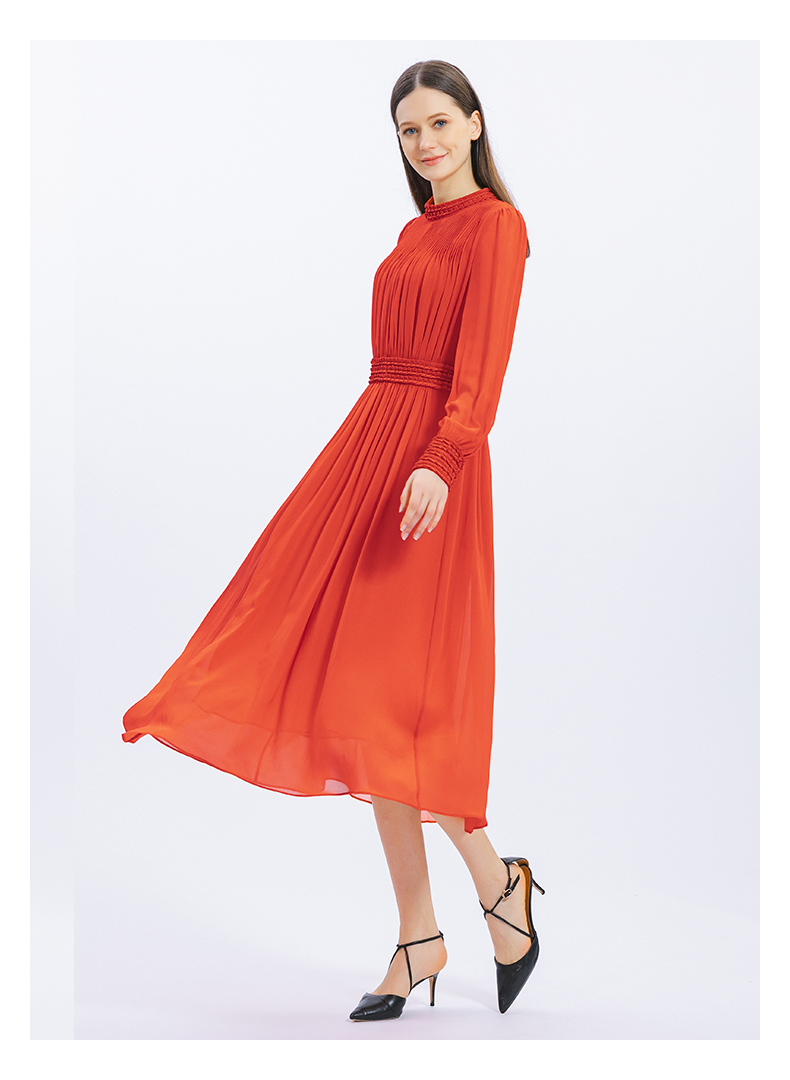 voa桑蚕丝乔其纱砖红色塔克褶显瘦减龄设计双层面料中长款真丝连衣裙