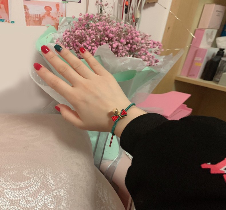 周大福黄金s999足金在逃公主铃铛手链女红绳情人节礼物配女友老婆