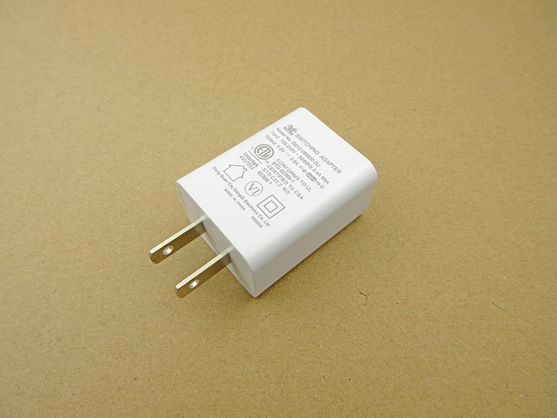 pro充电器yaman美眼仪bloom红光水光钻m18电源 适用雅萌ace pro充电器