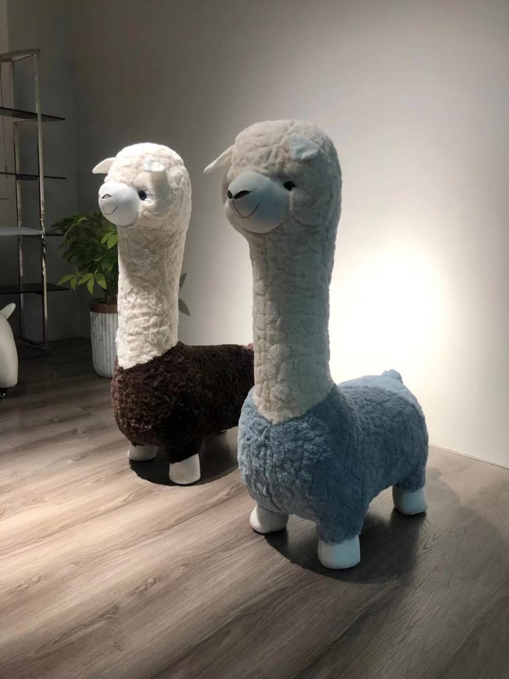 舒绮梦创意羊驼动物座椅客厅简约凳子设计师名宿沙发椅