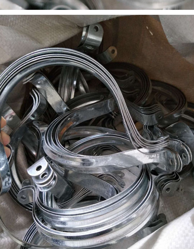 加厚镀锌铁电线卡扣广告牌卡箍方管夹抱箍u型管卡骑马卡水管抱卡卡子