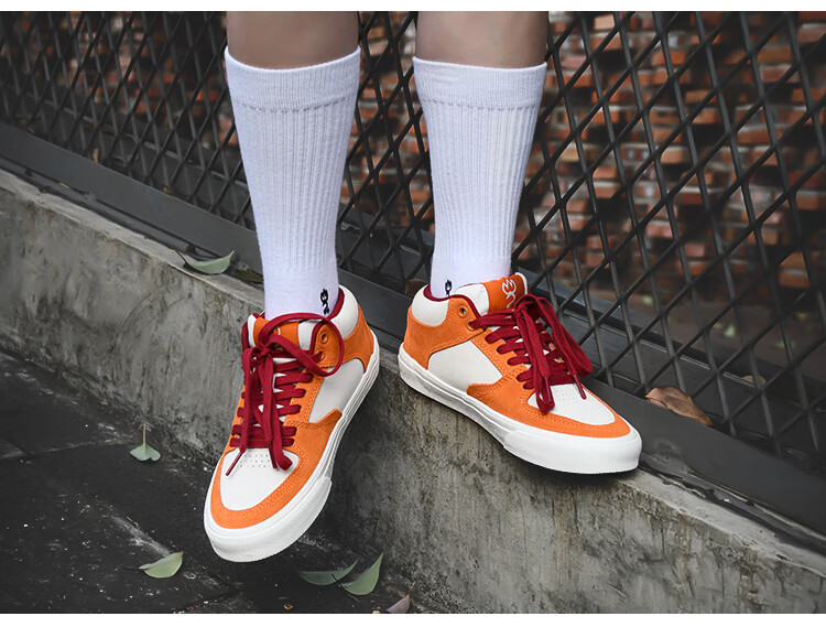 极客路滑板鞋 极路客滑板鞋国产男女学生耐磨减震翻反毛皮中高帮bmx