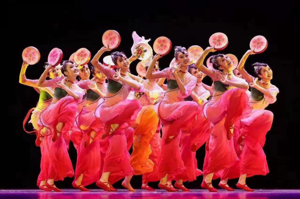 第十二届荷花奖绣影叠香胶州秧歌群舞钱鼓舞蹈古典飘逸艺考演出服 头