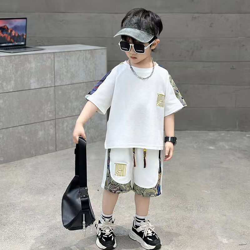 070d0942e6347fc7.jpg' style=