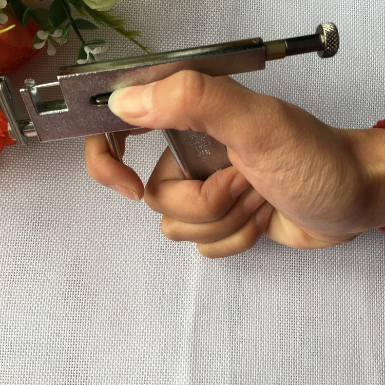 打耳洞机打耳枪耳钉枪穿耳枪无痛穿耳器打耳洞枪不锈钢穿耳洞工具耳钉