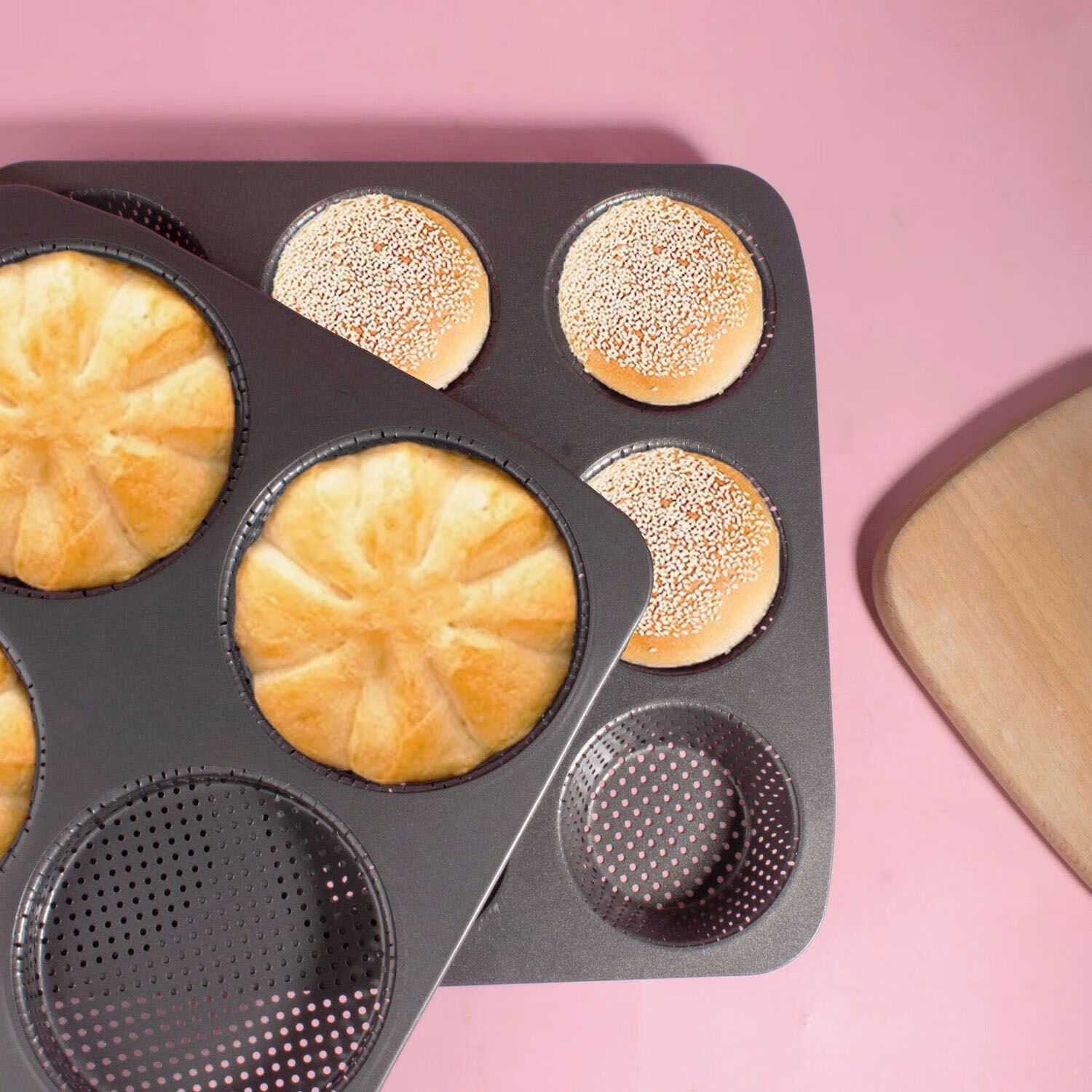 Perforated hamburger mold, mini hot dog bread, hamburger base, cake mold, baking cheese and cheese, round perforated baking, 4-piece large round perforated hamburger mold + comes with an integrated oil brush thumbnail 3