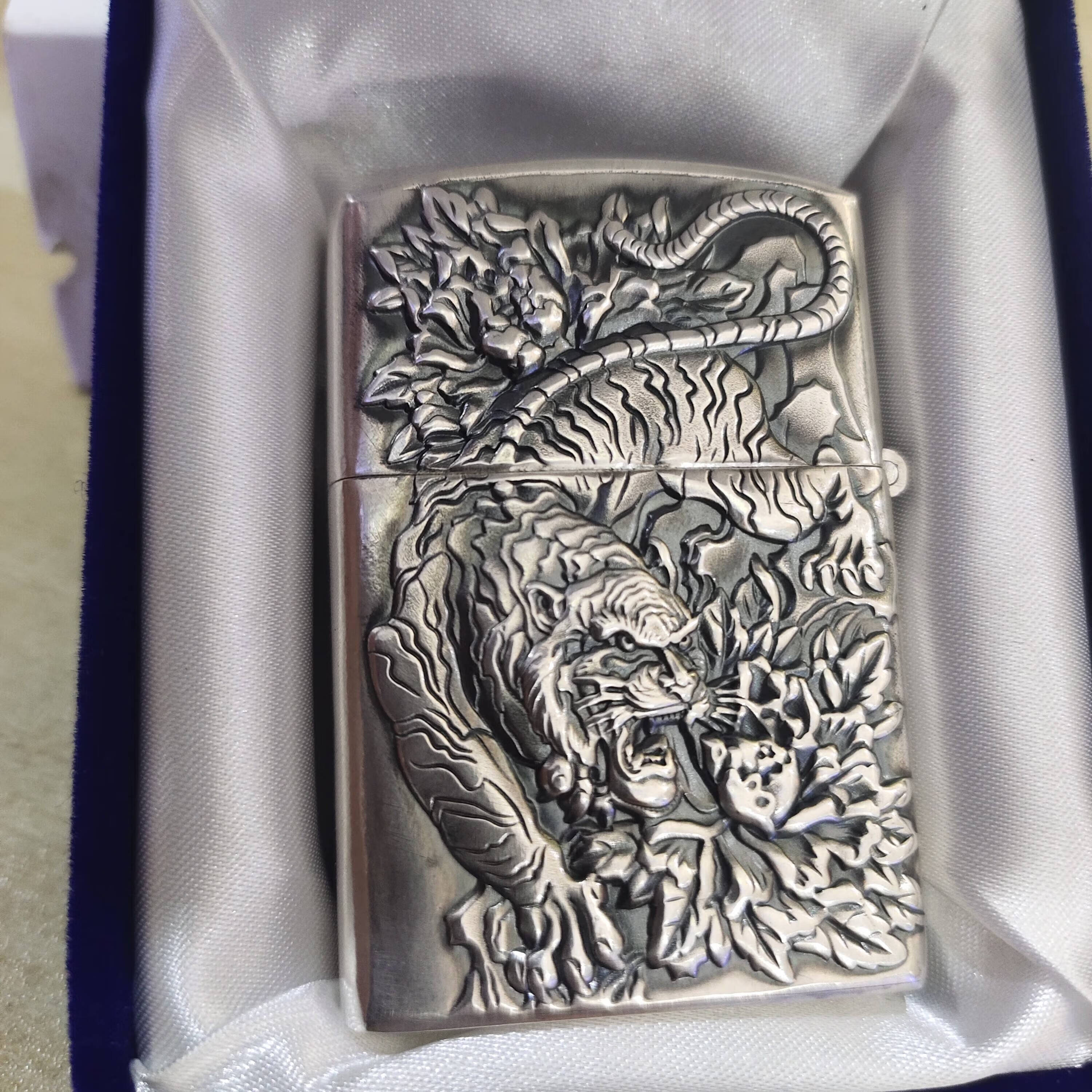 纯银浮雕生肖老虎打火机虎啸蔷薇个性定制刻字男士老公生日礼物 精品