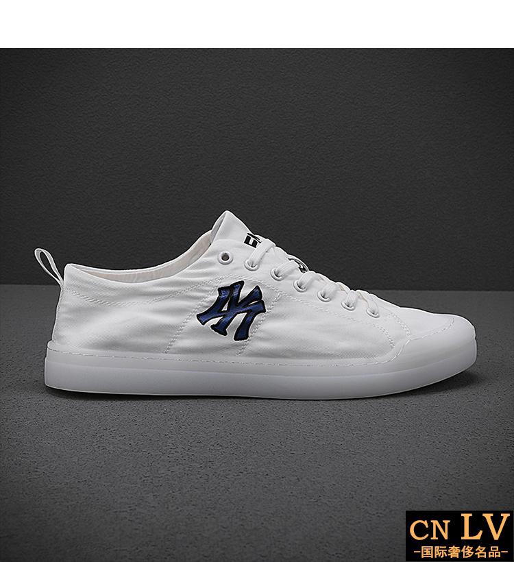 cnlv国际品牌高端轻奢侈品大牌网红果冻鞋男鞋夏季透气白色平板鞋男式