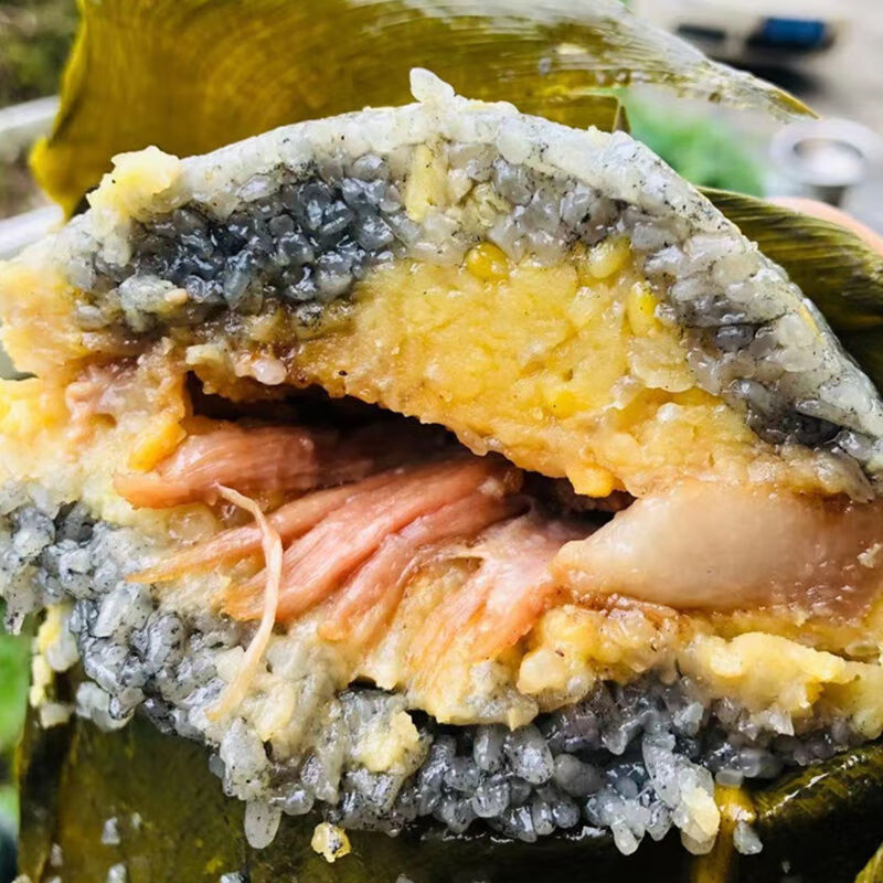 广西特产都安巴马大黑粽枕头粽灰水粽绿豆草灰大肉粽1斤真空包装 2个*