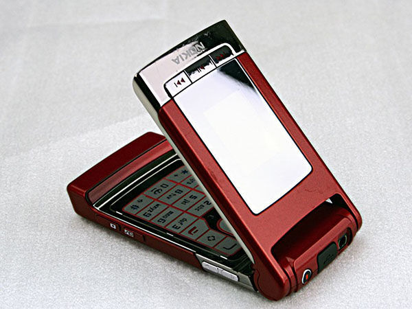 诺基亚n76 经典翻盖音乐手机移动联通老人学生戒网备用 黑色移动联通