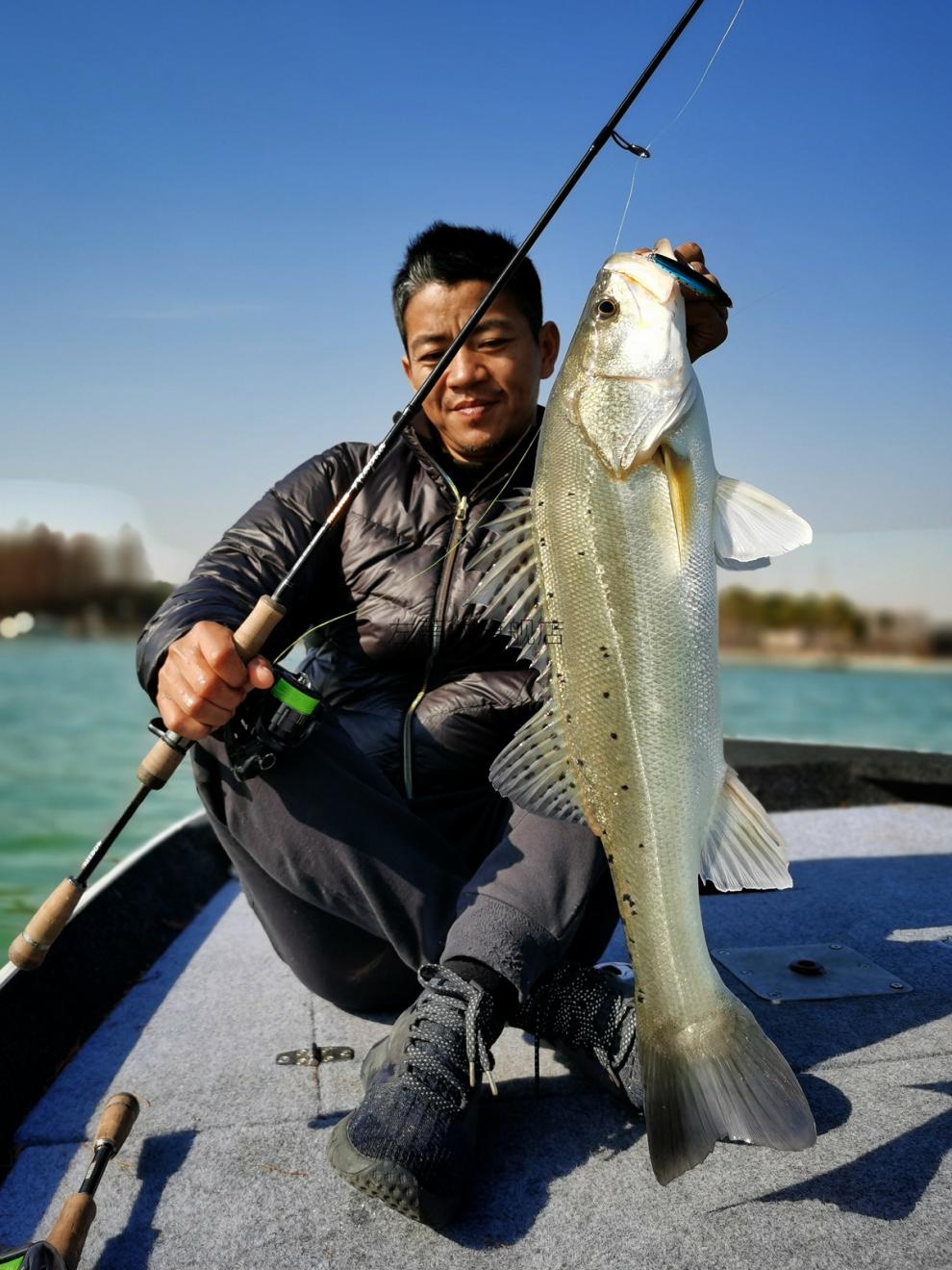 eoa路亚饵龚磊eoa飞行员铅笔路亚饵pilot远投型重心转移沉水硬饵翘嘴