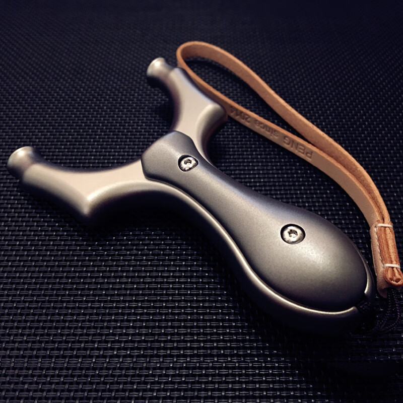 户外钛合金弹弓扁皮筋弹弓架传统飞虎弓高端实战竞技定制人生百钛全钛