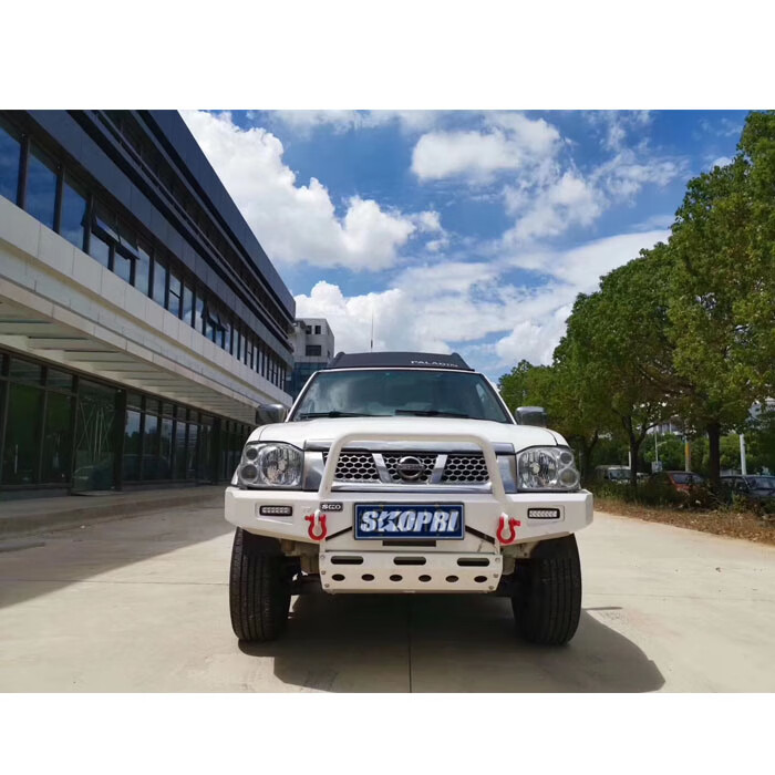 帕拉丁前杠改装 帕拉丁前杠 竞技杠 前护杠 前保险杠 带绞盘托架 铝镁