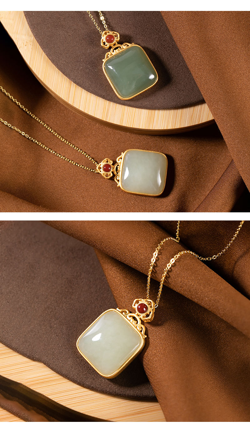 ck if施华洛世奇锆和田玉吊坠女金镶玉石平安无事牌方牌挂坠锁骨链