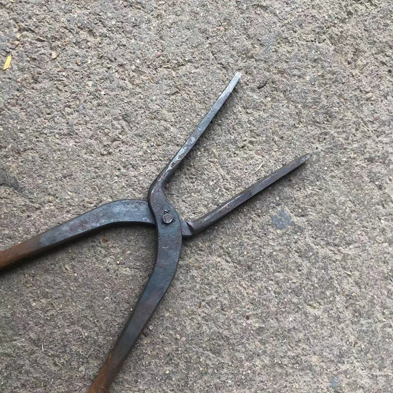 手工锻打弯嘴钳扁口小产品钳耐高温锻造夹子手动夹持工具定做铁钳