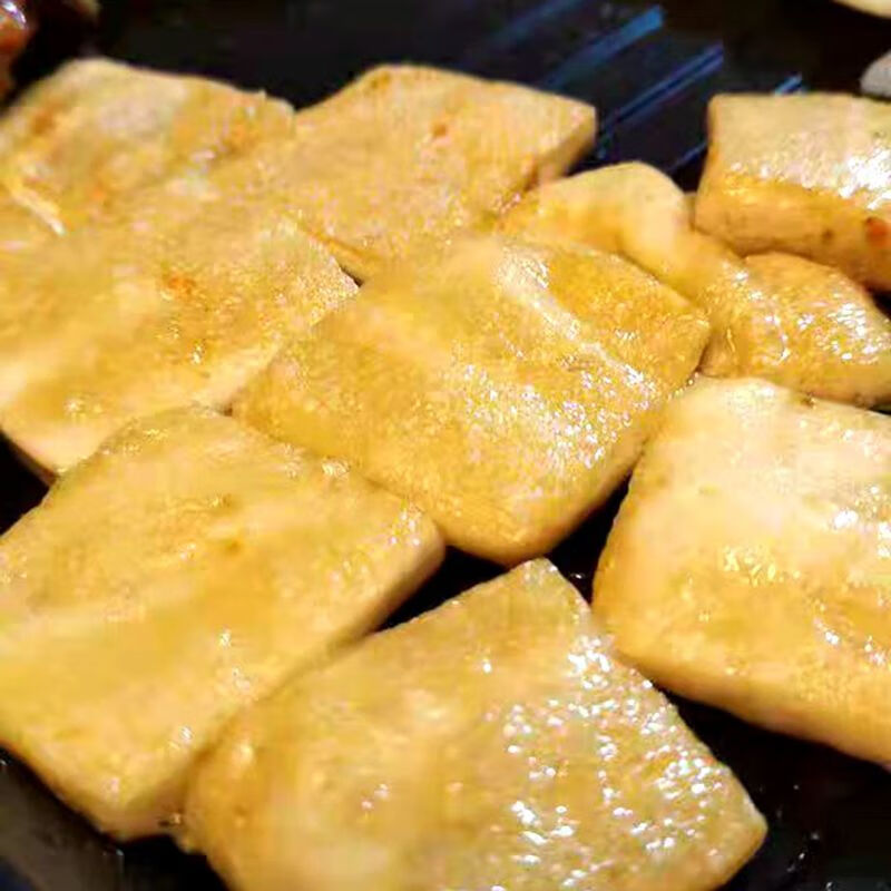 青樱红荔包浆豆腐贵州特产小吃路边摊烧烤食材半成品盒装嫩爆浆小豆腐