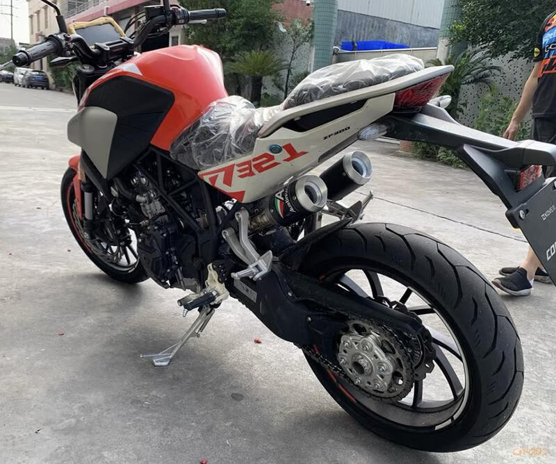 适用摩托车凯越321rr改装排气管中尾段cobra321r高位双出全段排凯越