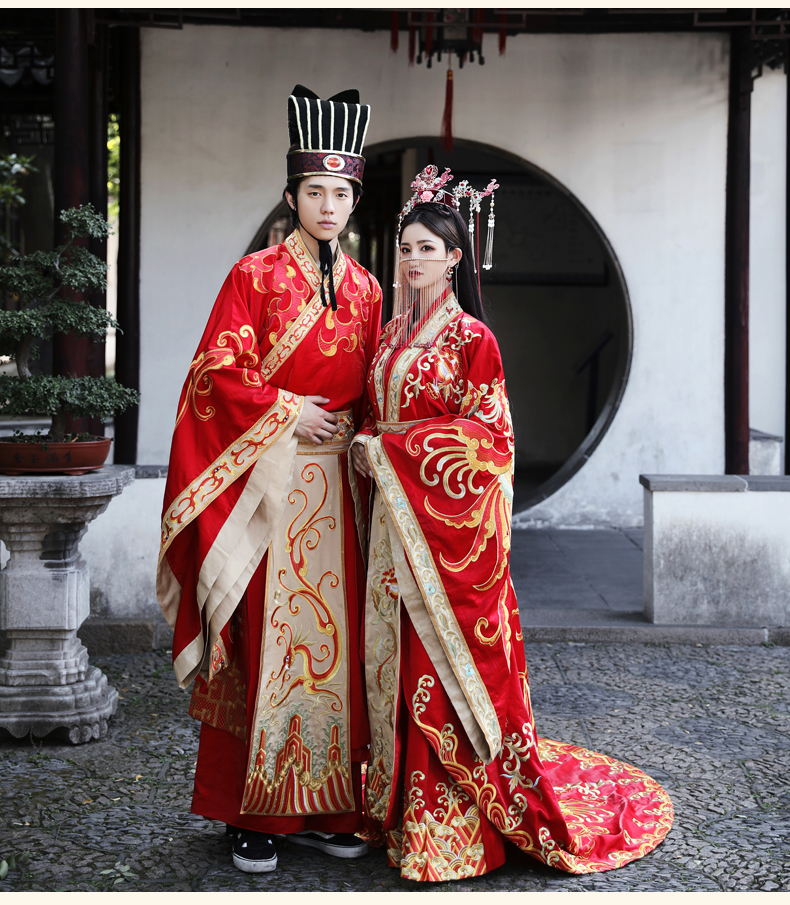 中式婚纱凤冠霞帔秀禾服新娘2022新款婚纱结婚汉服古装拖尾古代婚服女