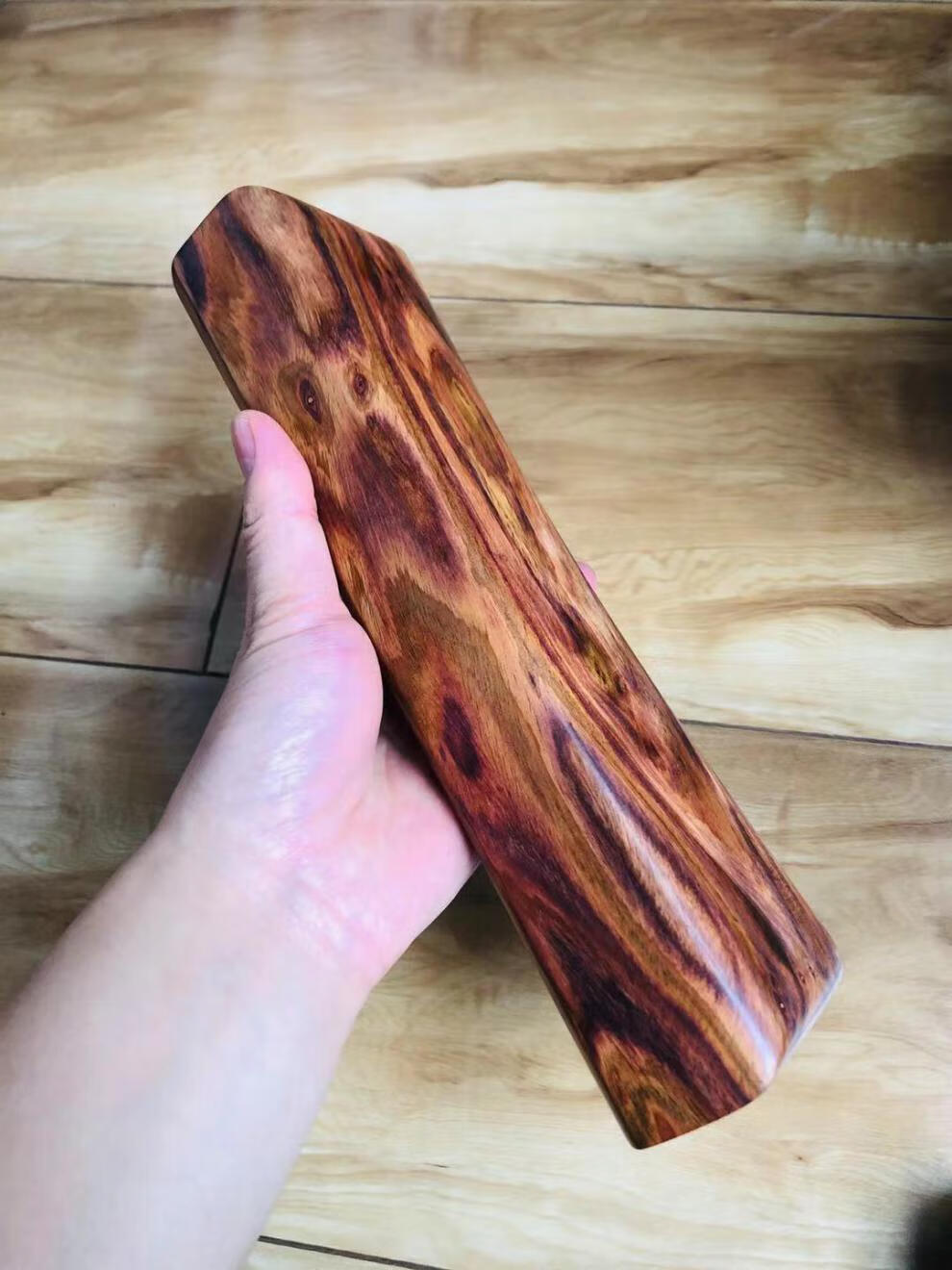 海南黄花梨枕头孤品海南全实心枕头颈椎枕高油密老料中式成人摆件款式