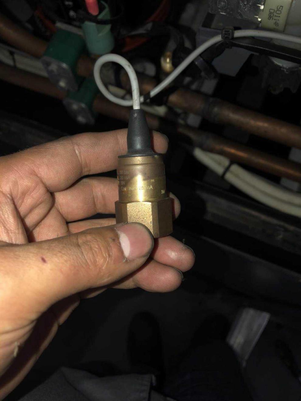 克莱门特空调专用压力传感器变送器ac115bar