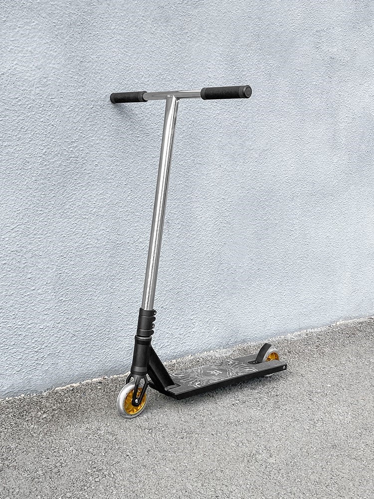 大人玩的滑板车成人运动极限滑板车特技花式成人代步两轮刷街f600