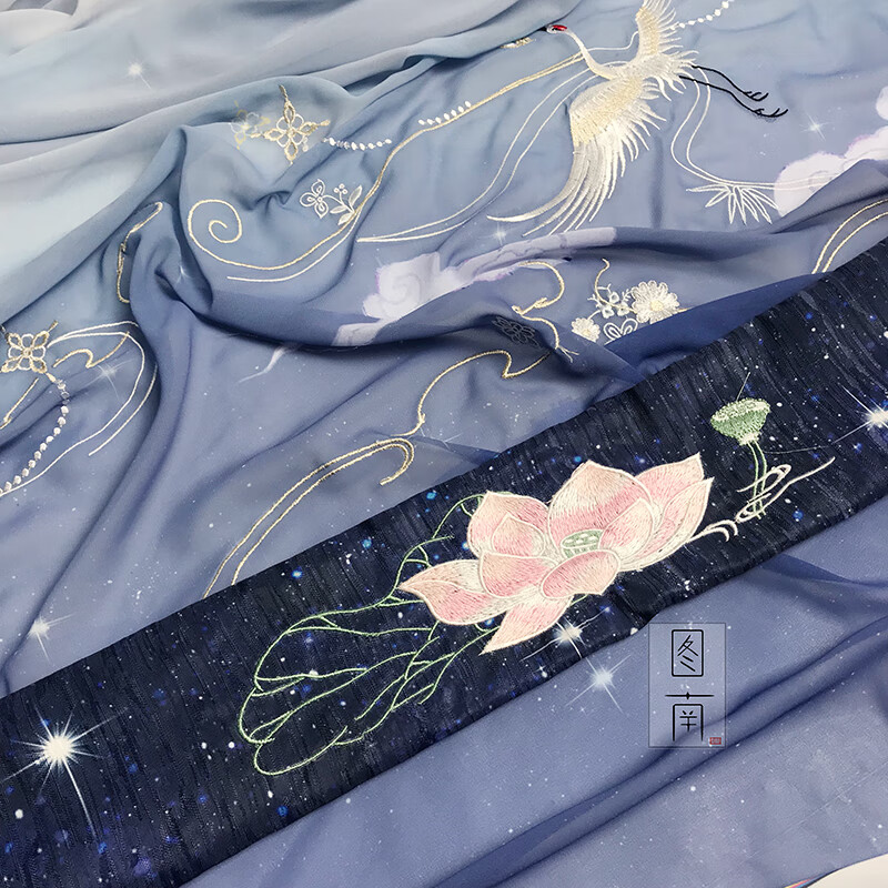 北极冬仙鹤绣花山水数码印花布料汉服古风连衣裙襦裙绣花面料阳离子纱