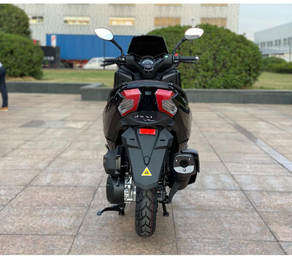 马杰斯特150cc踏板长途旅行车t10大绵羊国四电喷摩托车整车可上牌 银