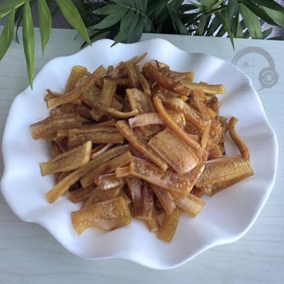 云南特产西双版纳的傣族特色佐酒佳肴炸牛皮牛皮干好吃的炸牛皮新鲜