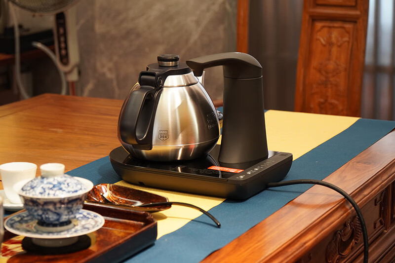 智能煮茶壶新款电器tb0102 吉谷电水壶 恒温 智能 新款 吉谷煮茶壶