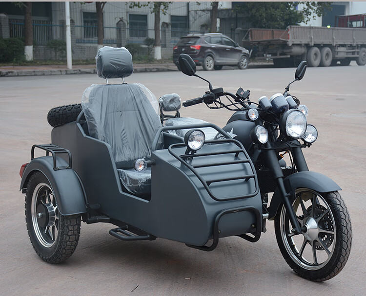 边三轮摩托车宗申发动机300水冷电喷轴转动复古太子车偏三轮通用可