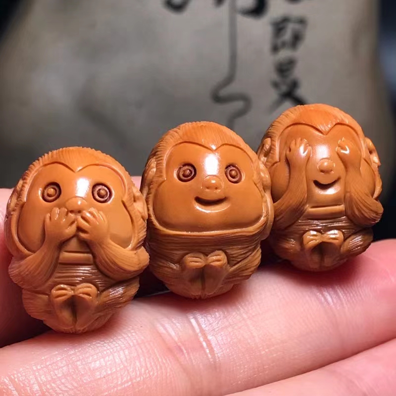薇慕诗三不猴方竹环款苏工手工橄榄核雕小猴子吊坠挂件手盘把件文玩